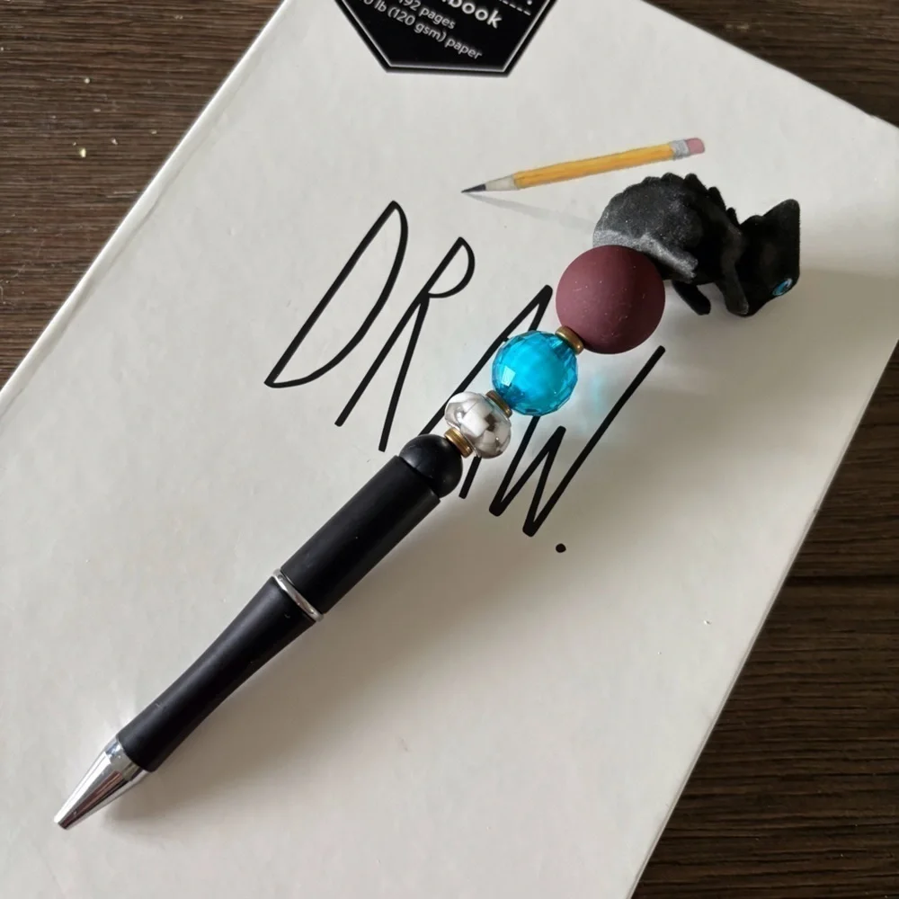 Jungle in my Pocket: Chroma Paint Chameleon handmade beaded pen